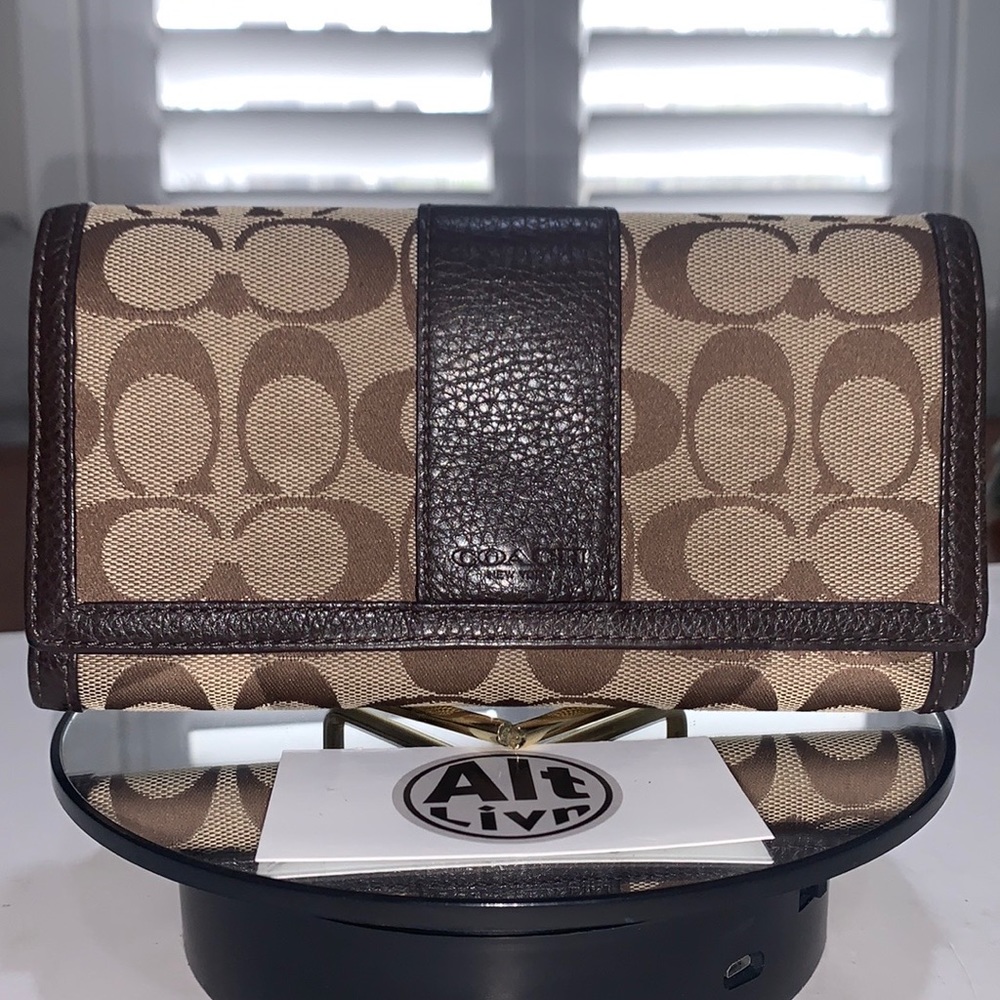 EUC Vintage Coach Wallet